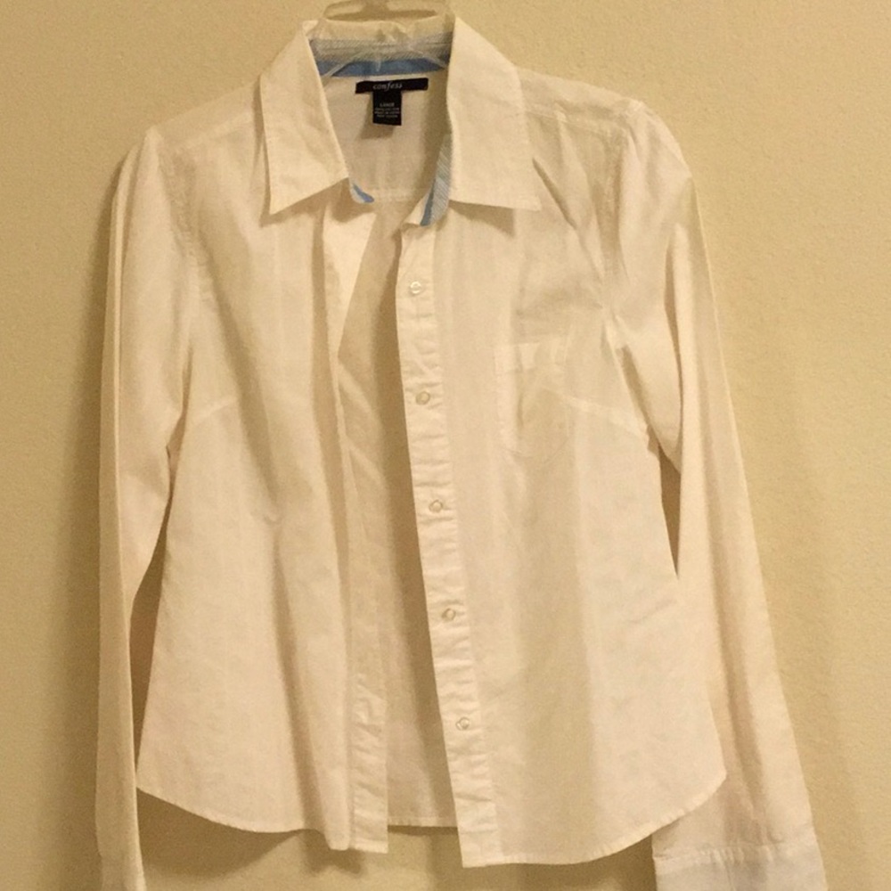 Like-new button down shirt cream white